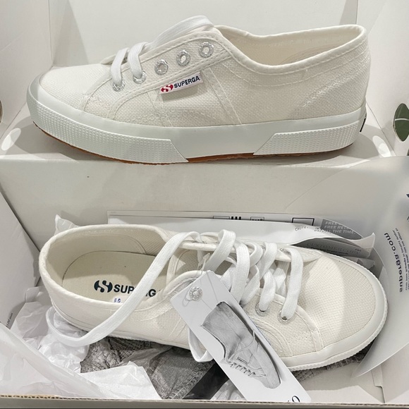 Superga Shoes - Superga Women's 2750 Cotu Classic Sneaker in White Size EU 38 US 7.5